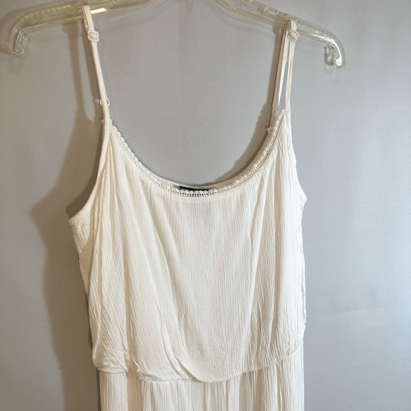Allison Brittney White Tiered Crochet Lace Trim Spaghetti Straps Boho Maxi Dress - Picture 4 of 12